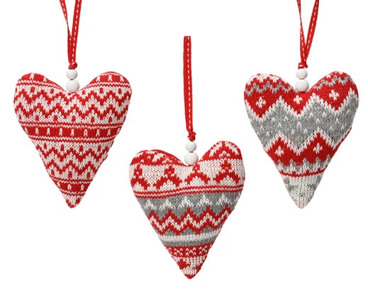 Heart polyester heart with 2 wooden bead in knotted fabric  red/colour(s) L.12cm x W.10cm x H.3cm