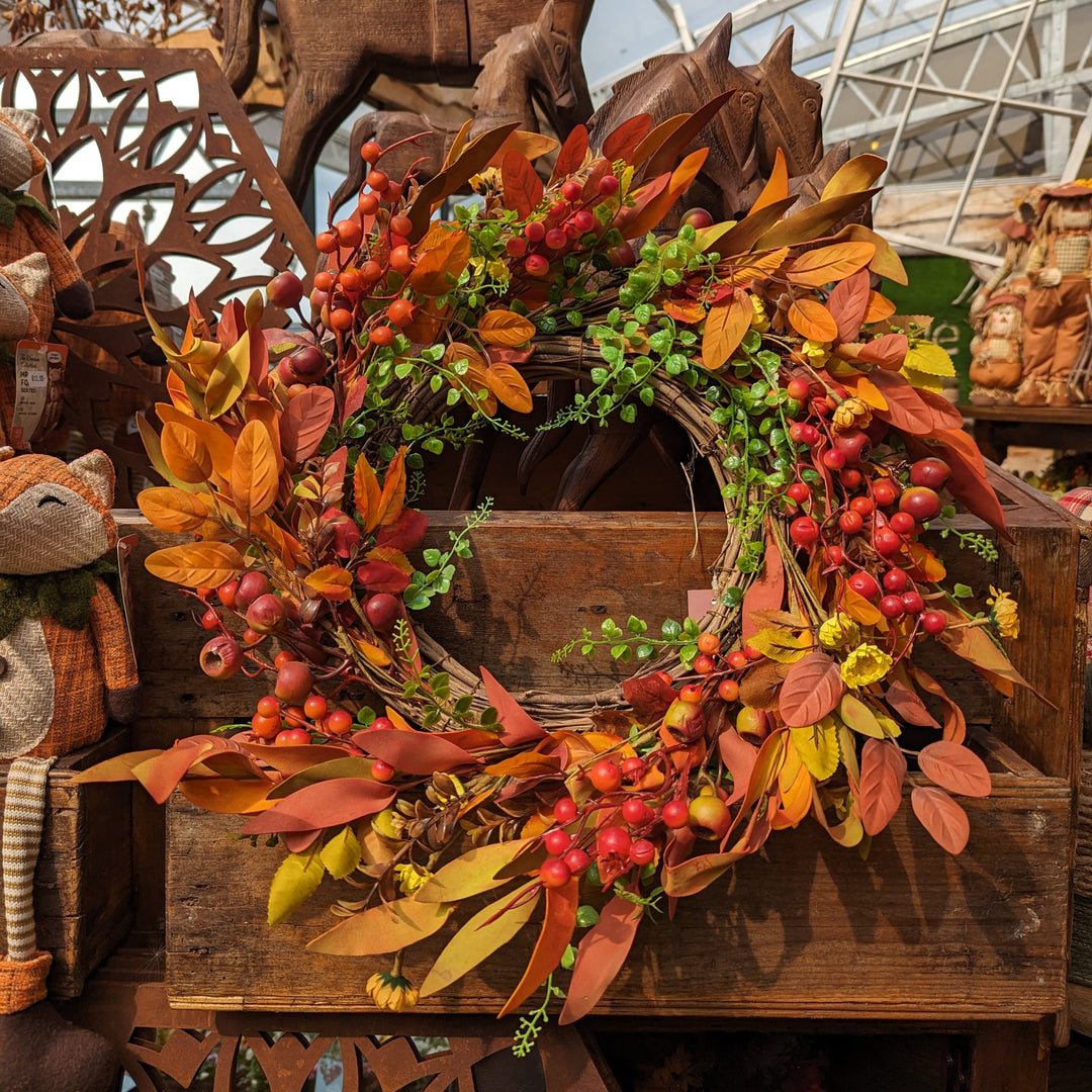 Autumn Leafs and Berries Wreath (55 cm)