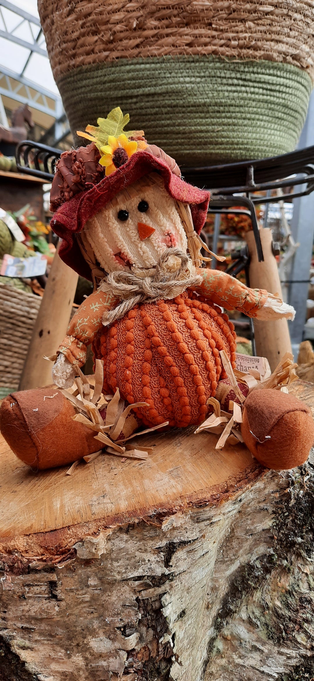 SCARECROW PUMPKIN SITTER 2 ASSORTED